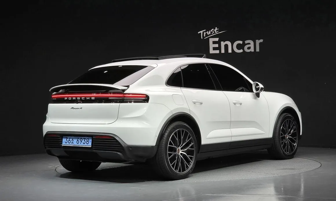 Porsche Macan — фото 7