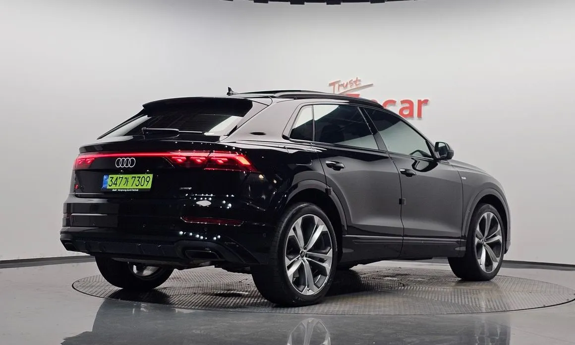 Audi Q8 — фото 4