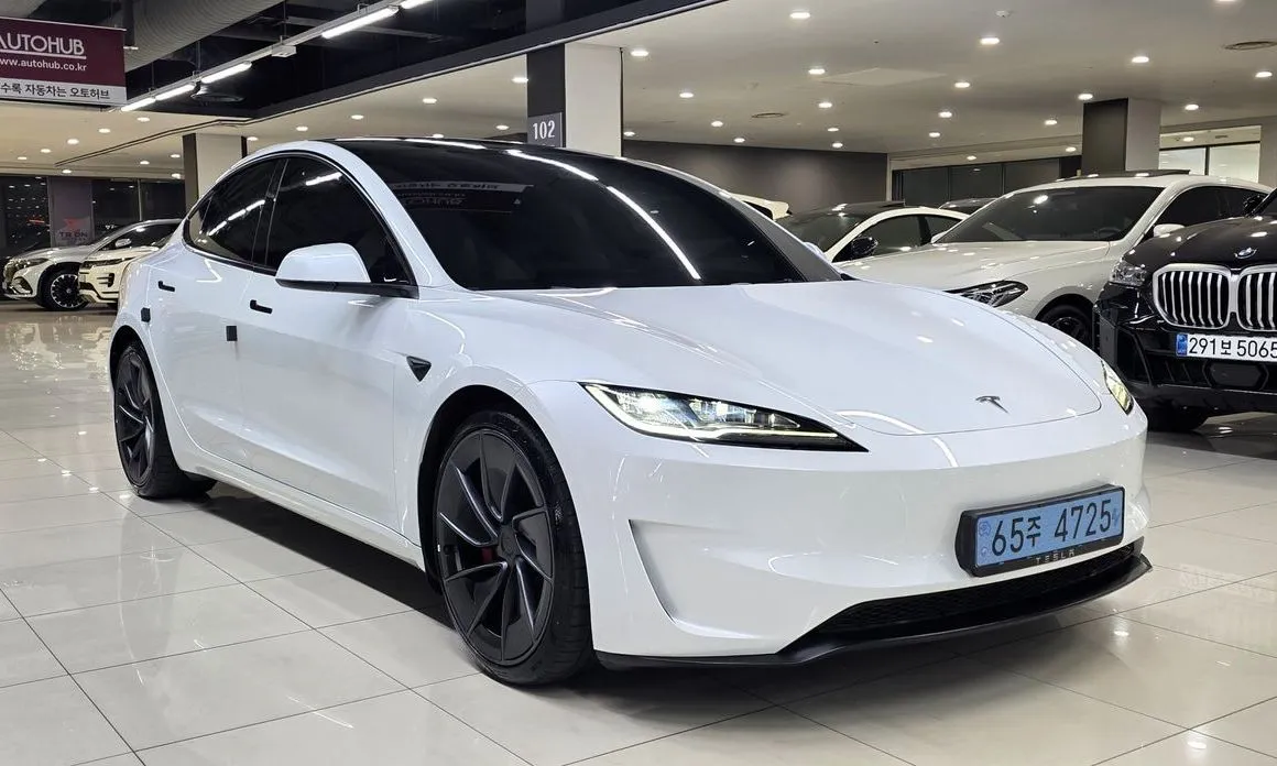 Tesla Model 3 — фото 4