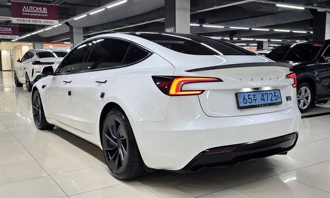 Tesla Model 3 — фото 6