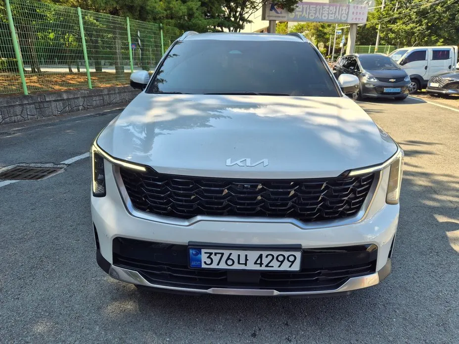 Kia Sorento — фото 8