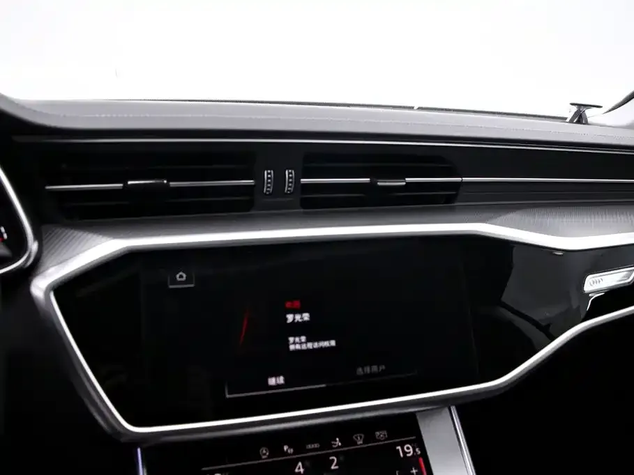 Audi A7 — фото 7