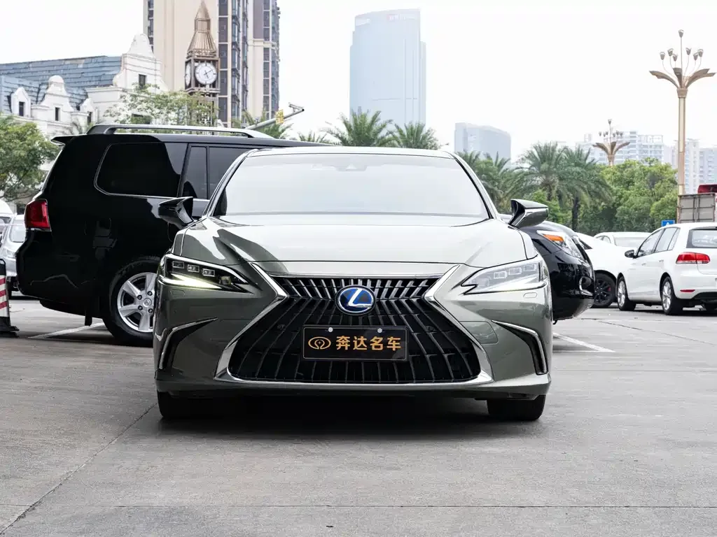 Lexus ES — фото 9