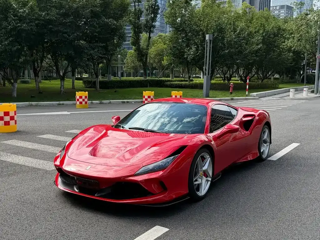 Ferrari F8 — фото 1