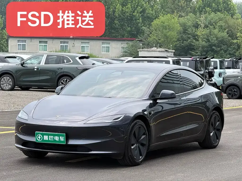 Tesla Model 3 — фото 1