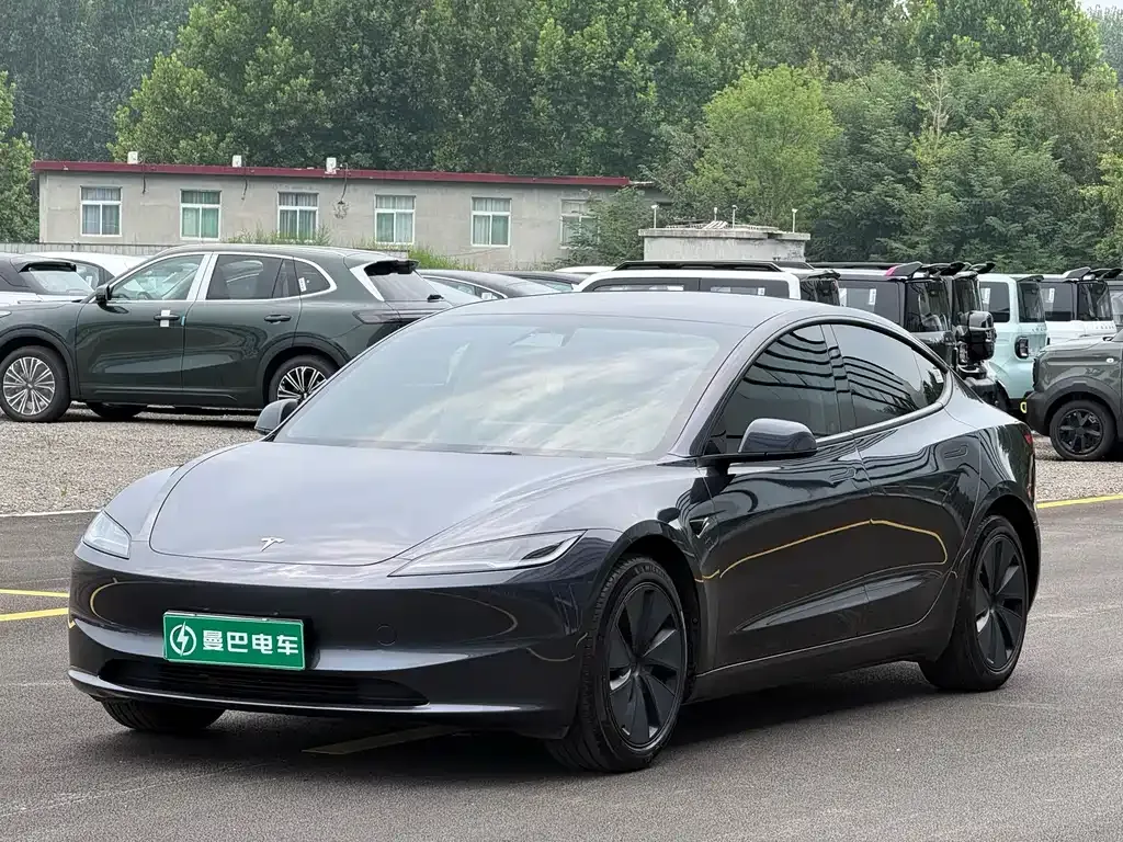 Tesla Model 3 — фото 7