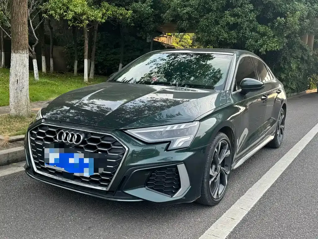 Audi A3 — фото 1