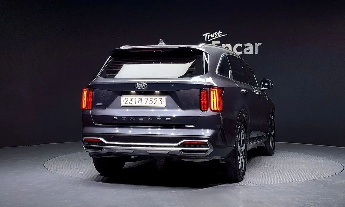 Kia Sorento — фото 7