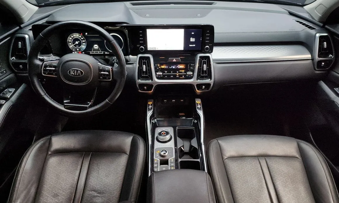 Kia Sorento — фото 5
