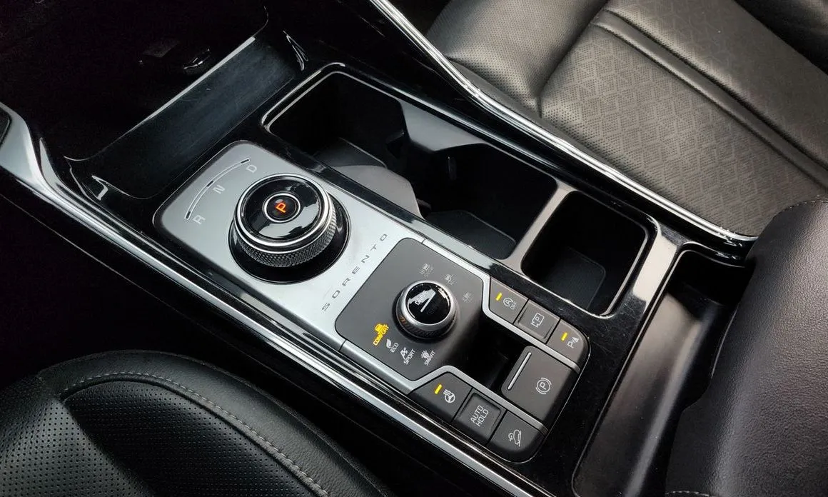 Kia Sorento — фото 10