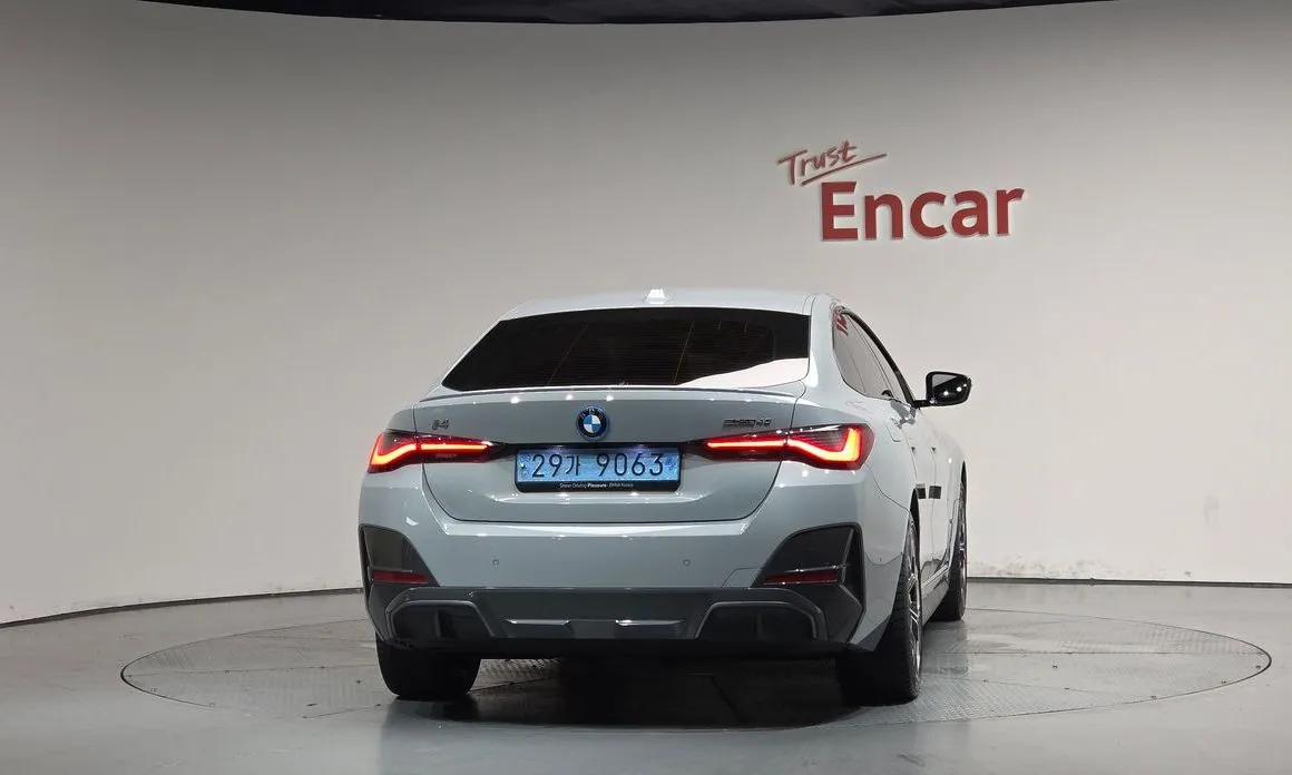 BMW i4 — фото 3