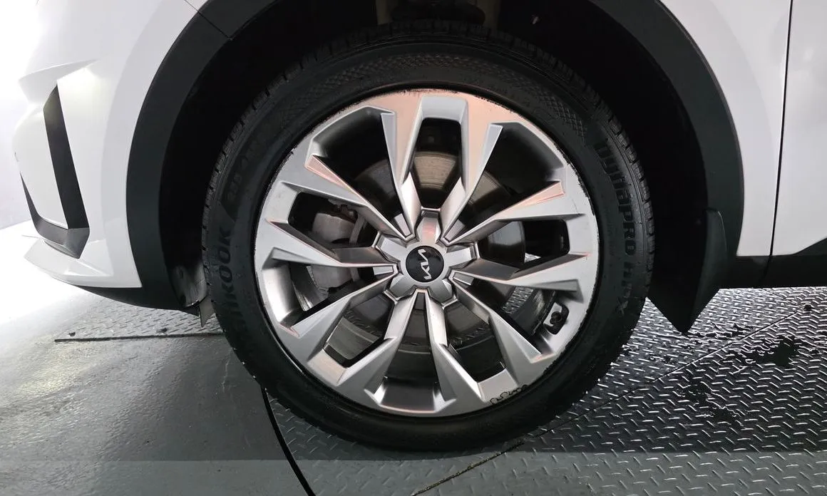 Kia Sorento — фото 10