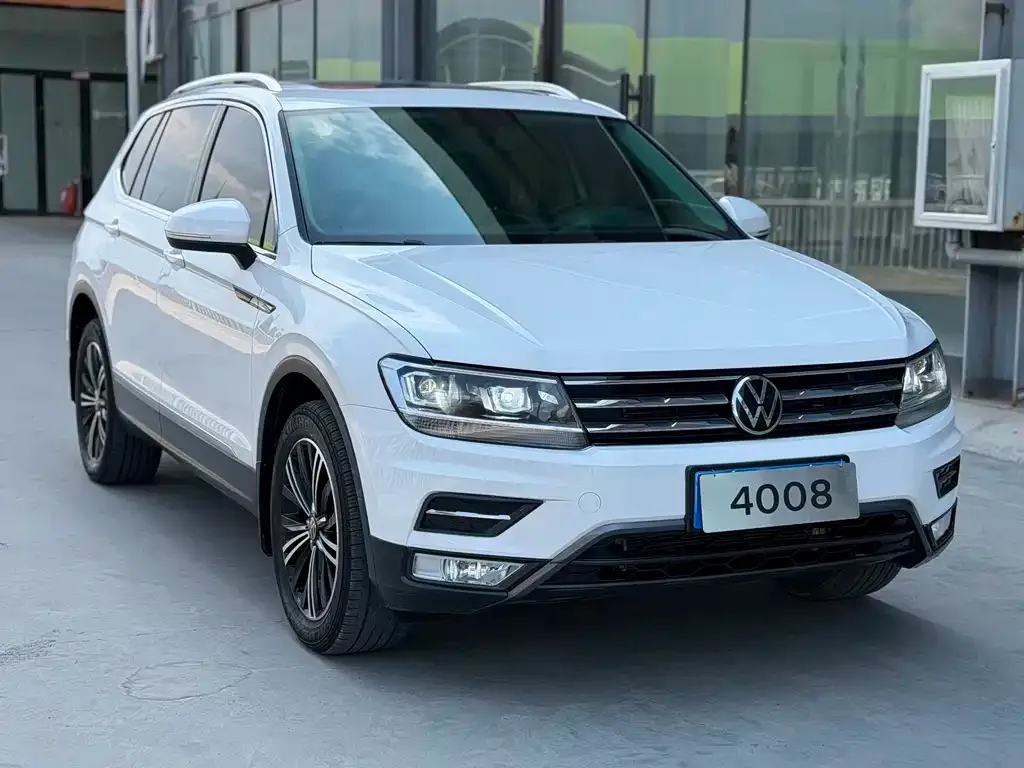 Volkswagen Tiguan L — фото 3