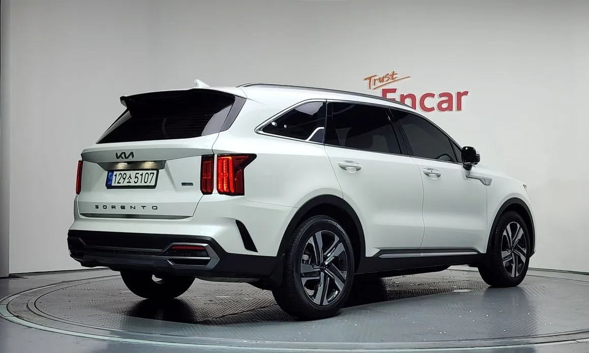 Kia Sorento — фото 10