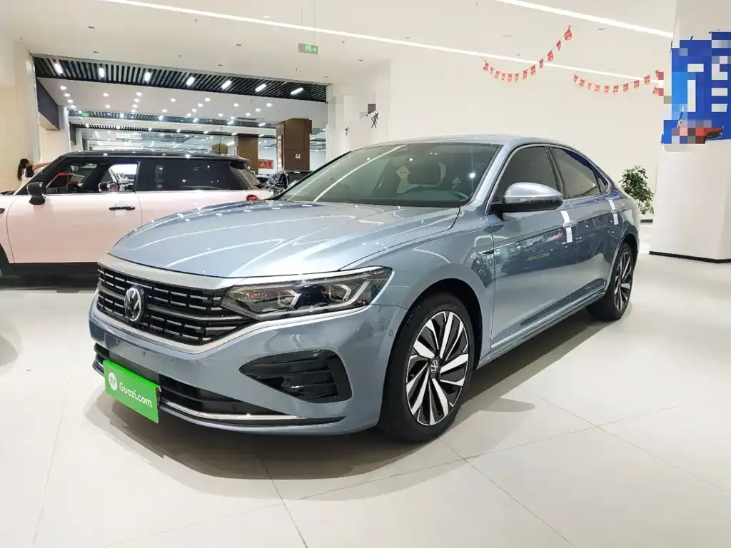 Volkswagen Passat — фото 1