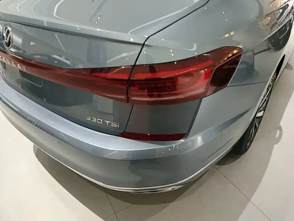 Volkswagen Passat — фото 2