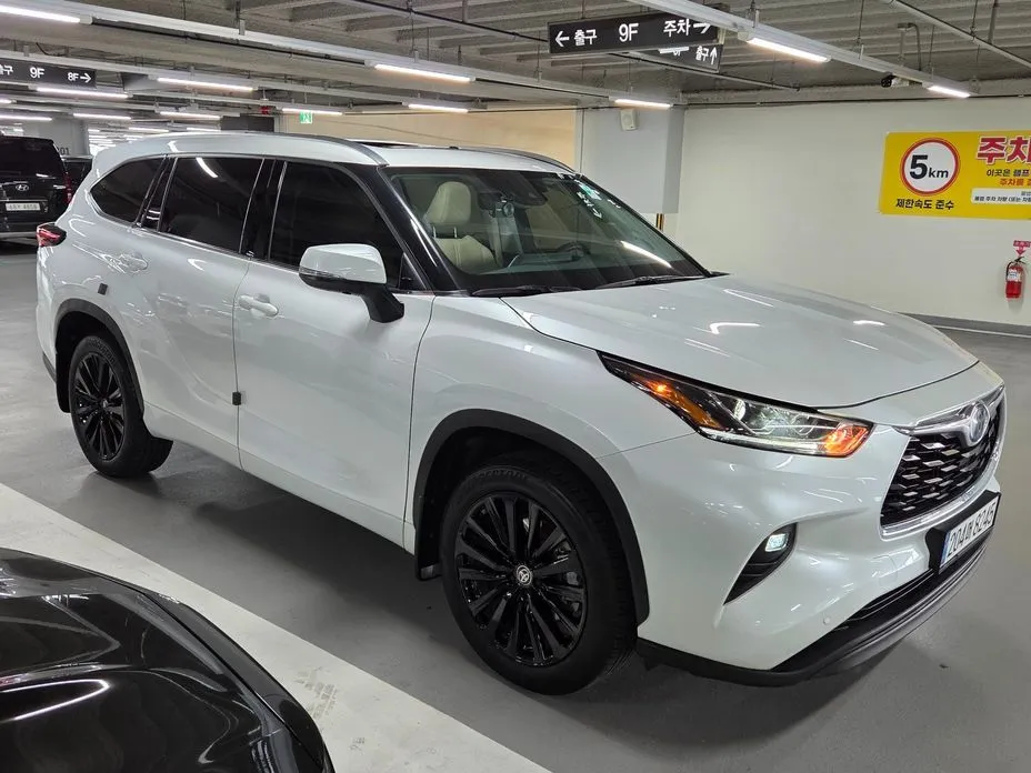 Toyota Highlander — фото 10