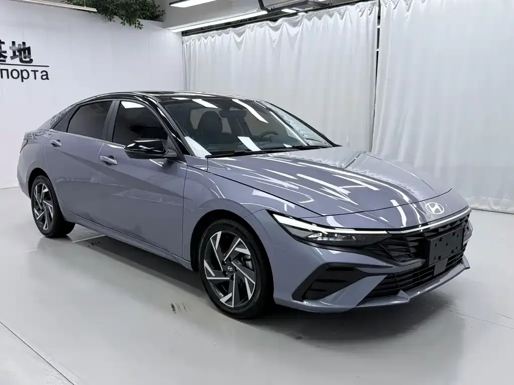 Hyundai Elantra — фото 6