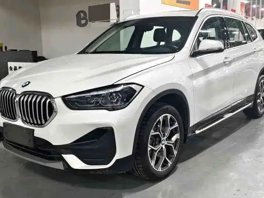 BMW X1 — фото 1