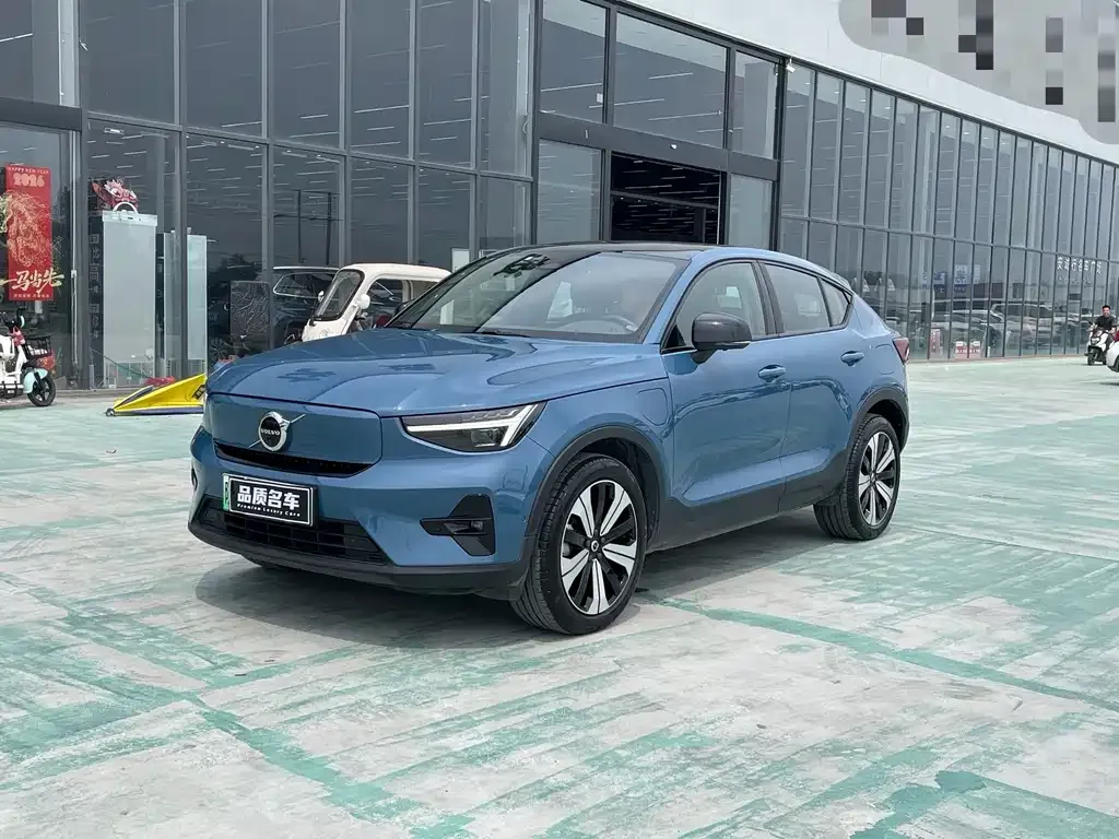 Volvo C40 — фото 1