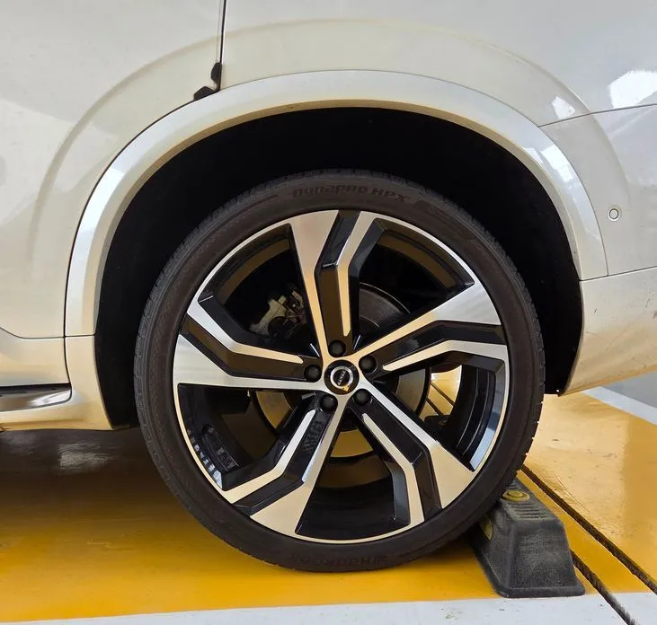 Volvo XC90 — фото 10