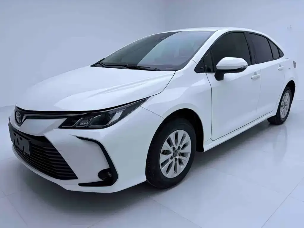 Toyota Corolla — фото 1