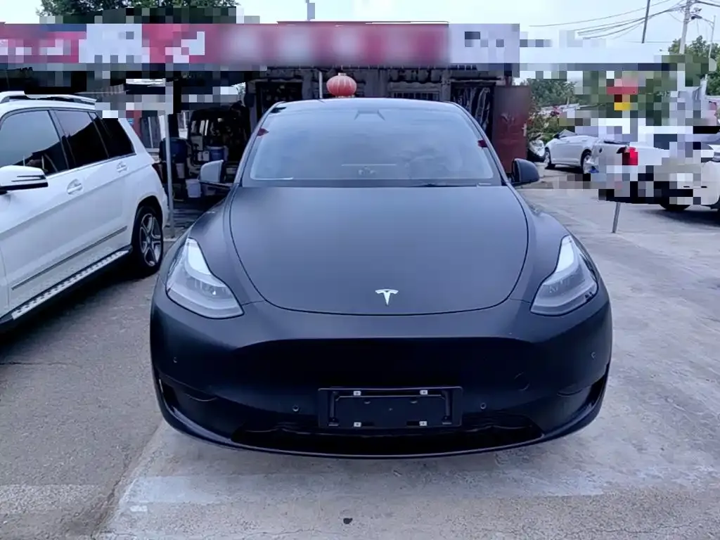 Tesla Model Y — фото 9