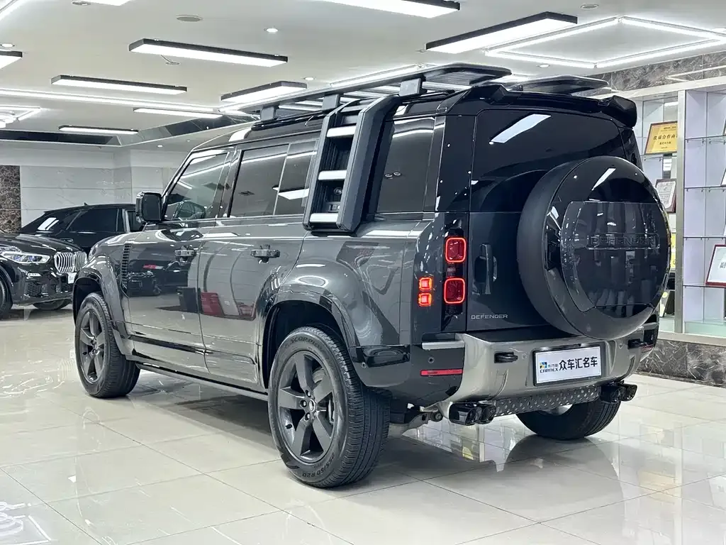 Land Rover Defender — фото 10