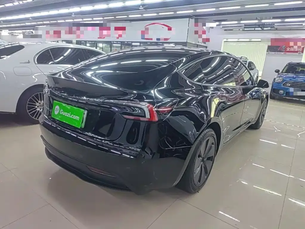 Tesla Model 3 — фото 2