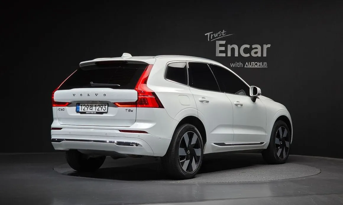 Volvo XC60 — фото 6