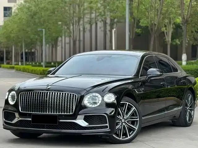 Bentley Flying Spur — фото 1
