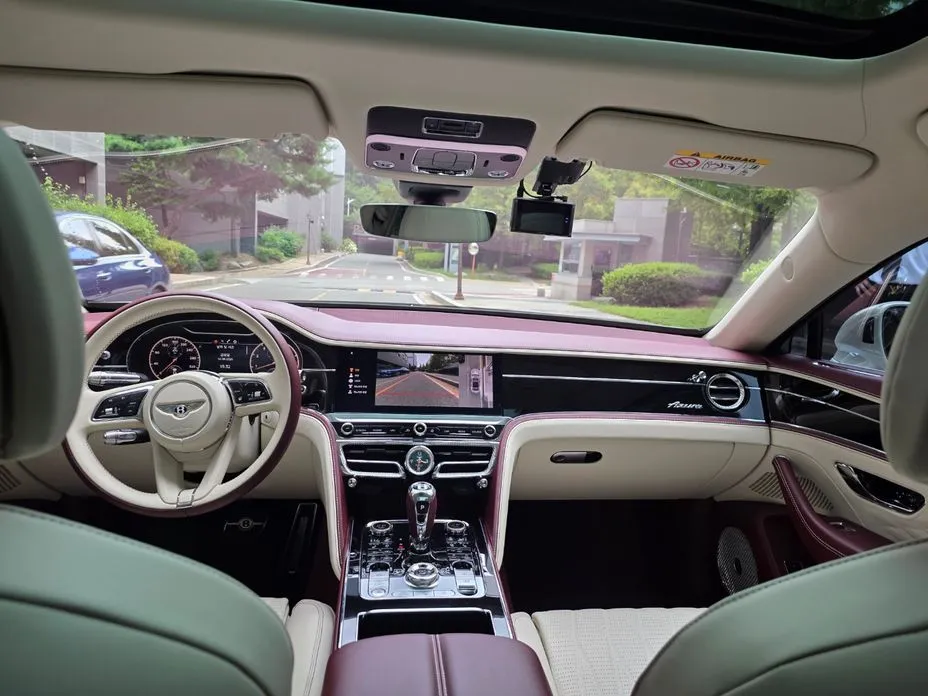 Bentley Flying Spur — фото 2