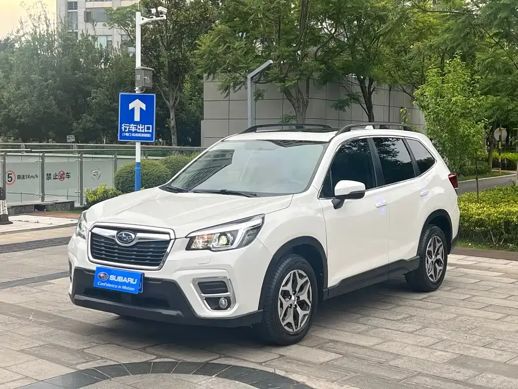 Subaru Forester — фото 1