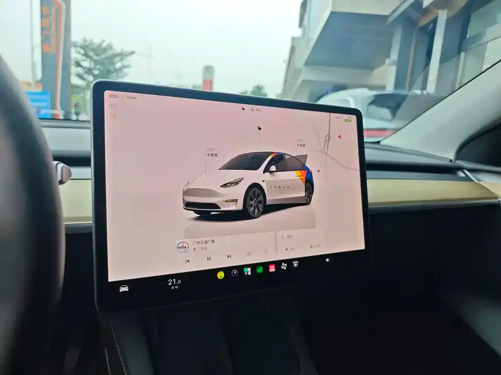 Tesla Model Y — фото 2