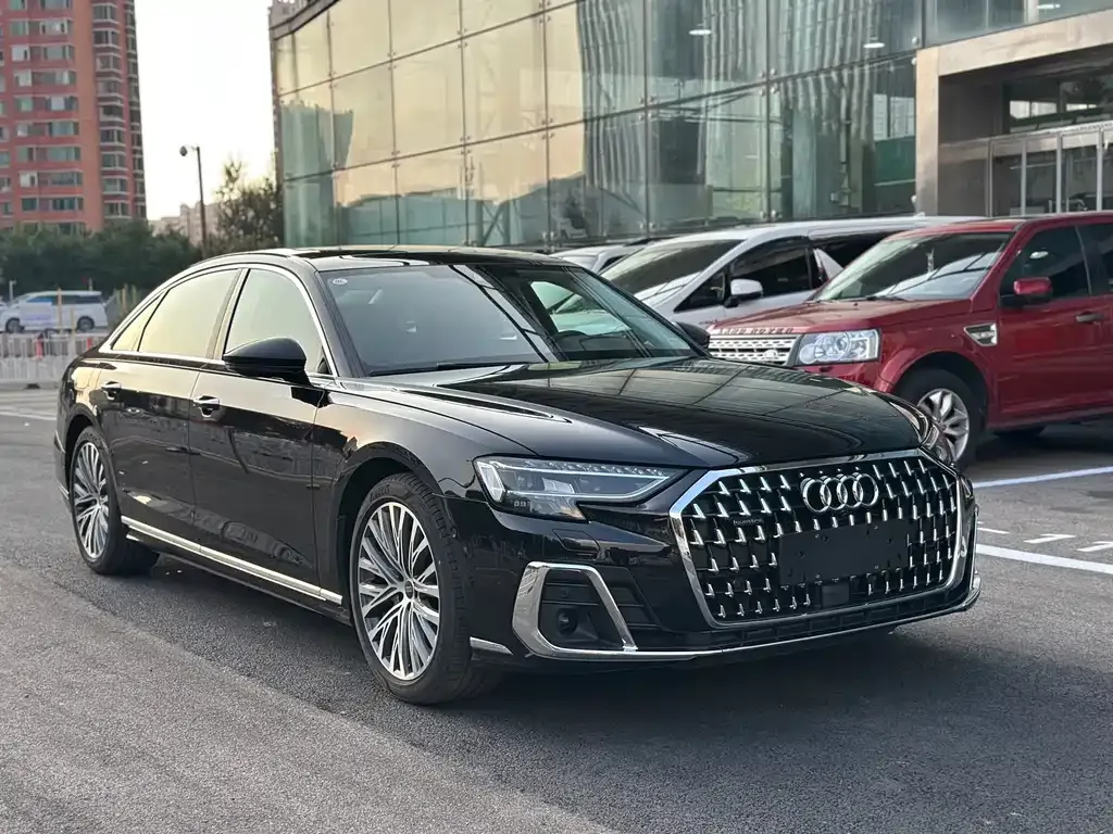 Audi A8 — фото 8