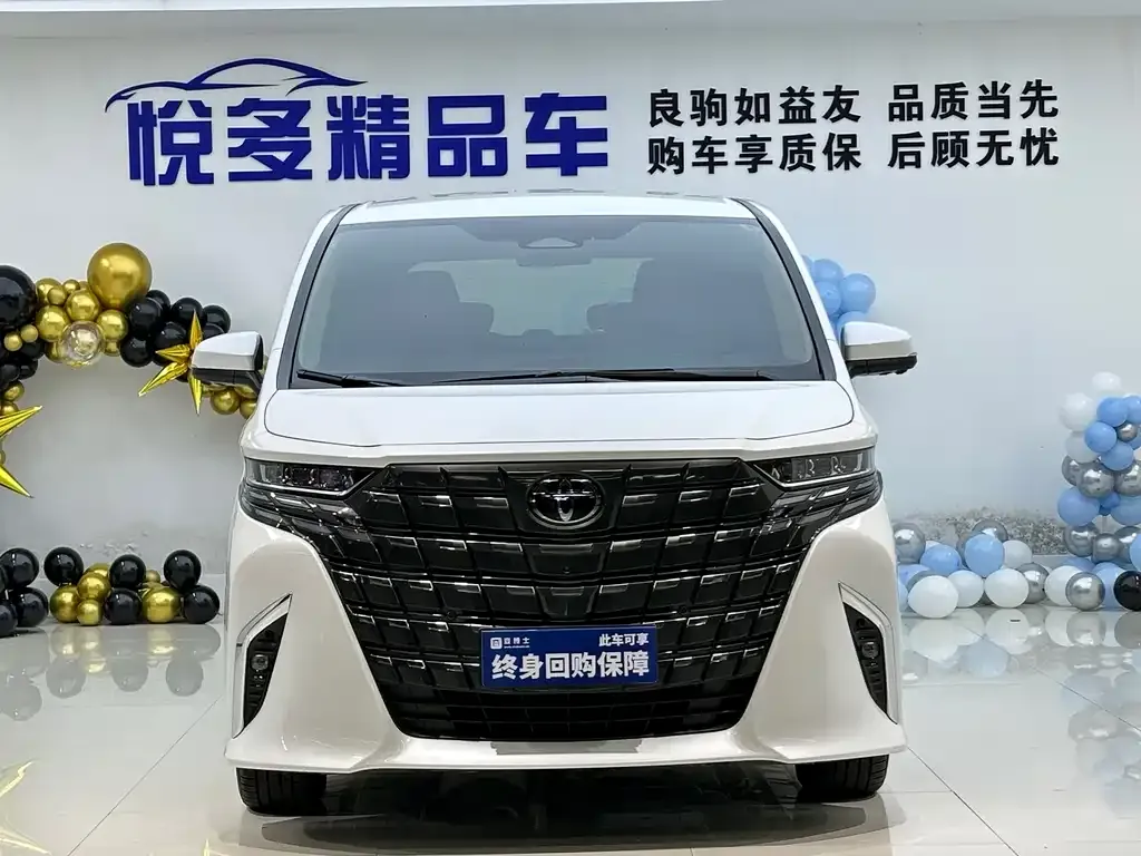Toyota Alphard — фото 8