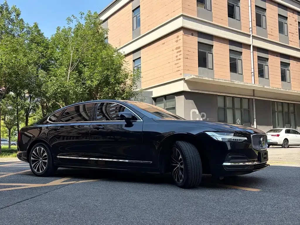 Volvo S90 — фото 10