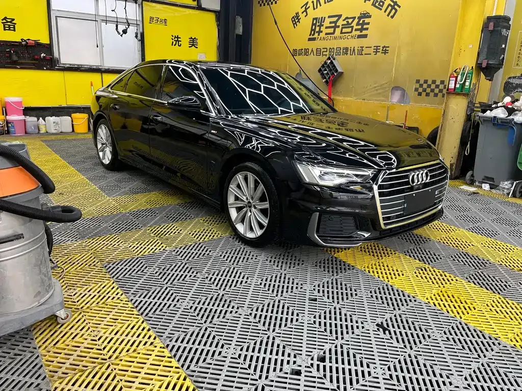 Audi A6L — фото 9