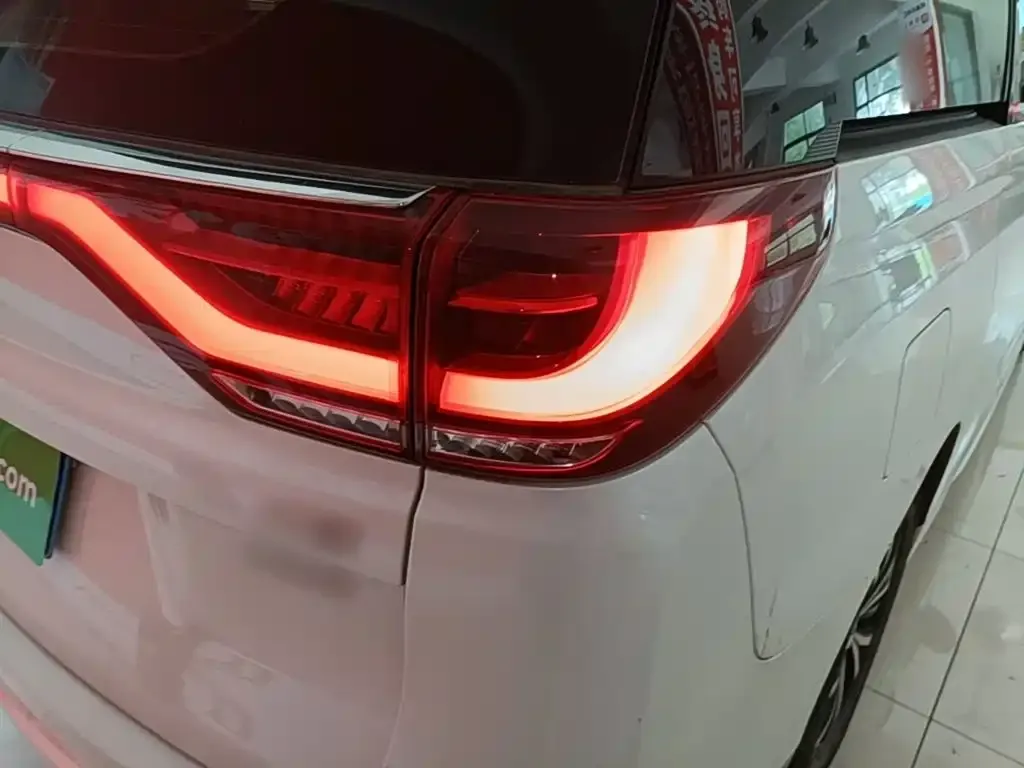 GAC Motor Trumpchi M8 — фото 3