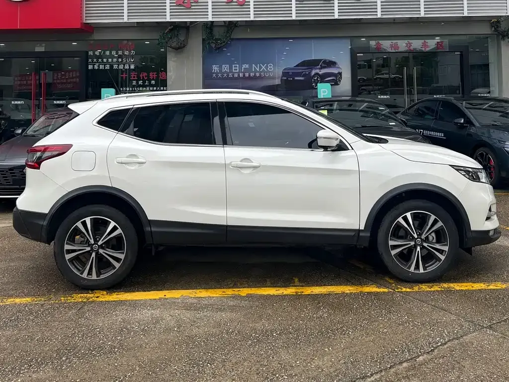 Nissan Qashqai — фото 5