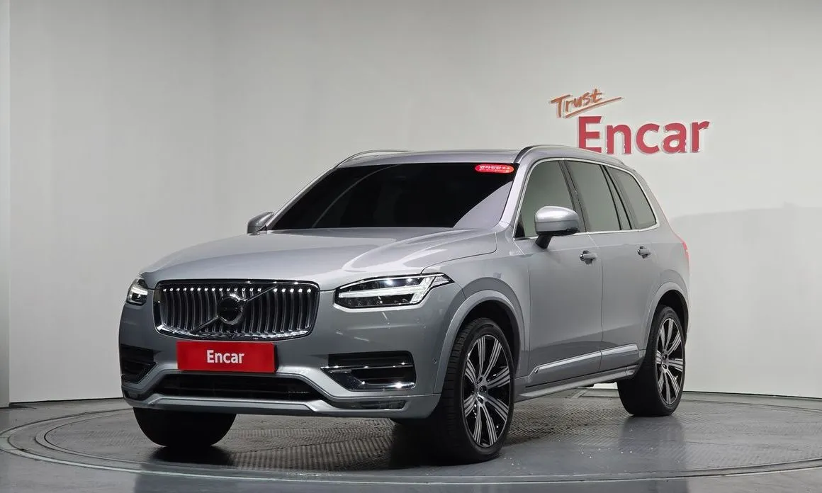 Volvo XC90 — фото 1