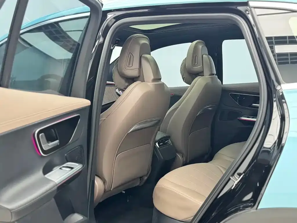 Mercedes-Benz EQE SUV — фото 2