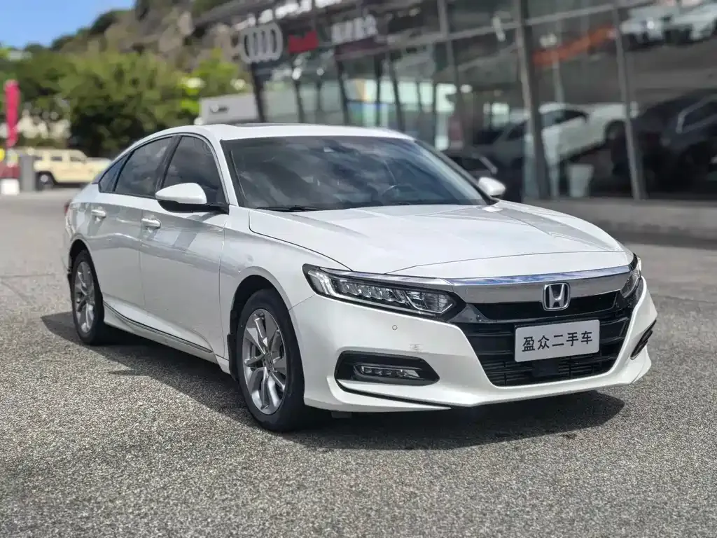 Honda Accord — фото 6