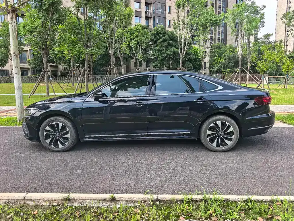 Volkswagen Passat — фото 5