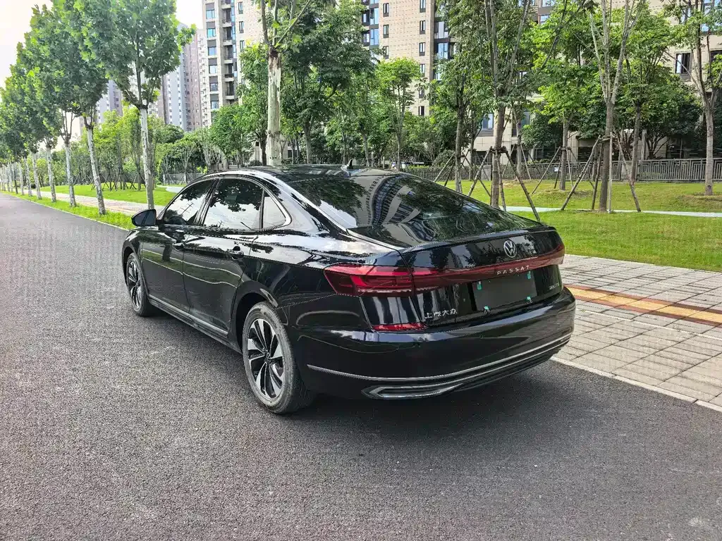 Volkswagen Passat — фото 3