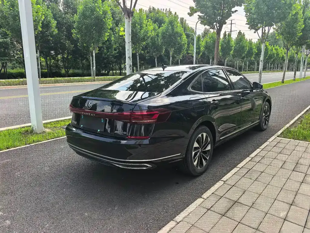 Volkswagen Passat — фото 9