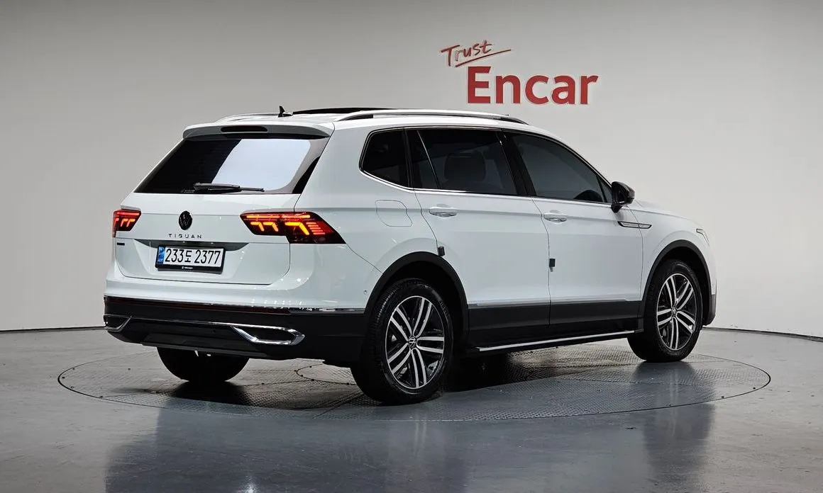 Volkswagen Tiguan — фото 10