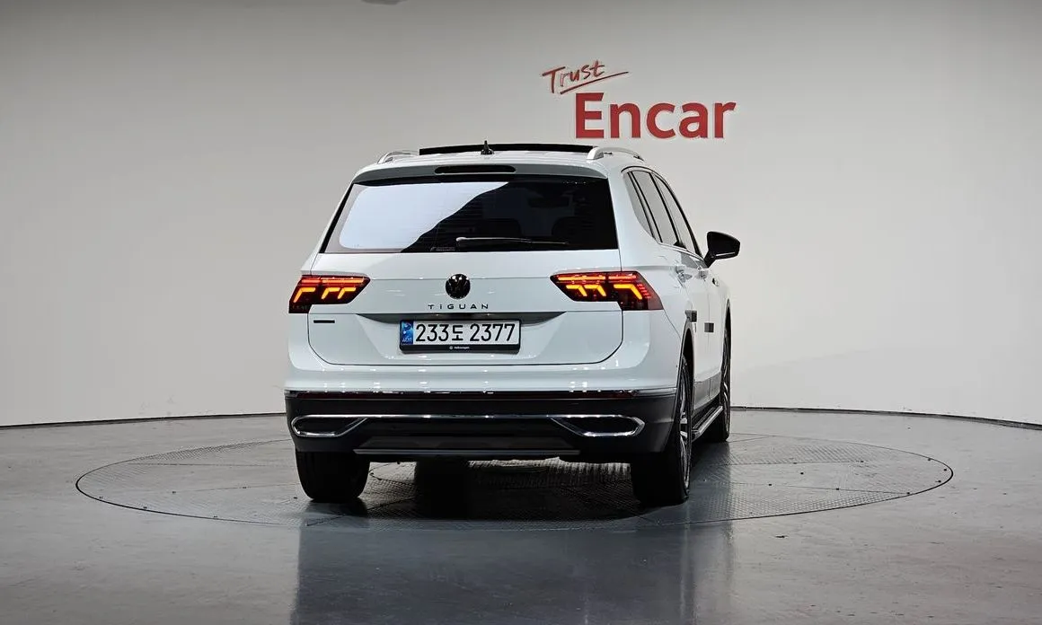 Volkswagen Tiguan — фото 4