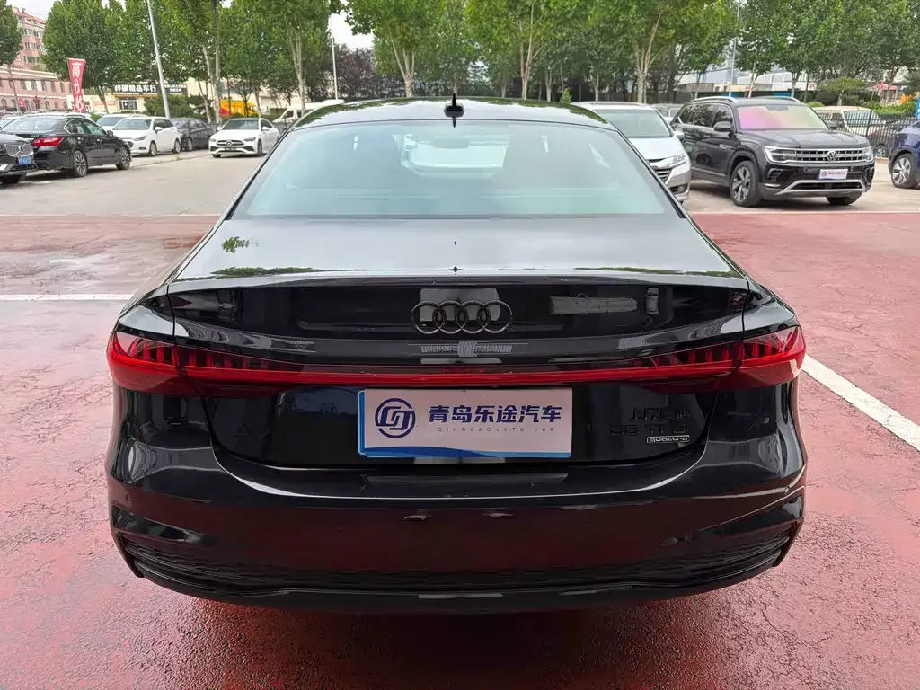 Audi A7L — фото 6