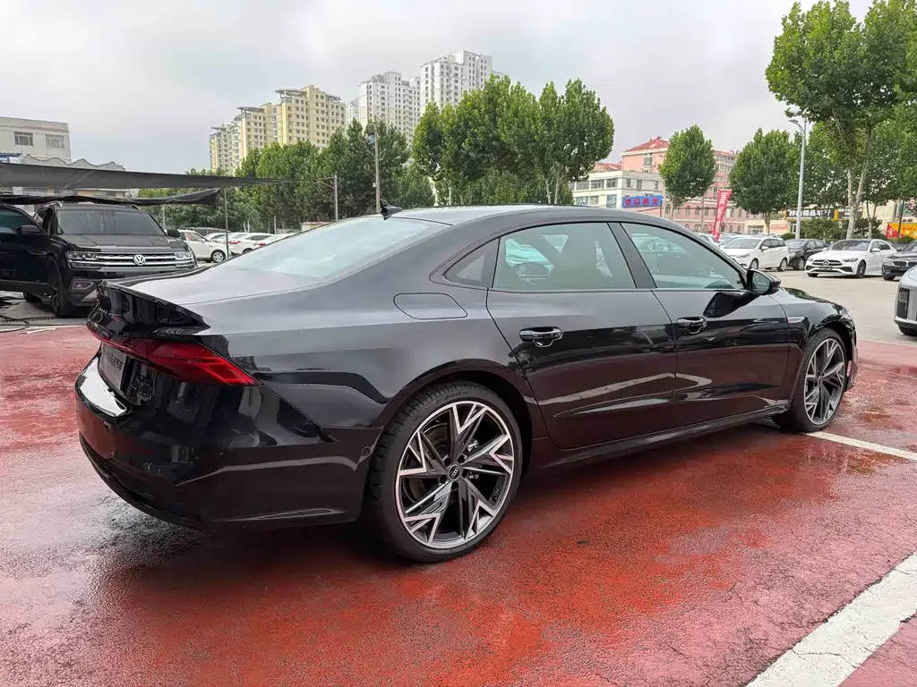 Audi A7L — фото 10